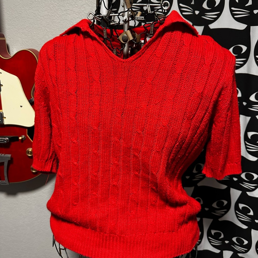 Red vintage short sleeve sweater